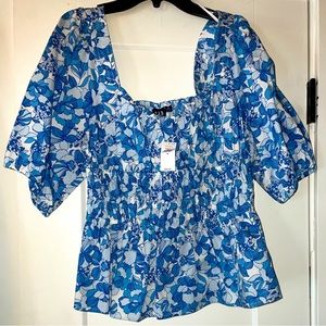 Gap puff sleeve, rushed waist chic top! 🩵🦋